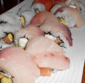 sushi pescespada avocado
